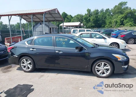 2015 Nissan Altima 2.5/S/Sv/Sl из США, поврежденный, VIN 1N4AL3AP6FC135585